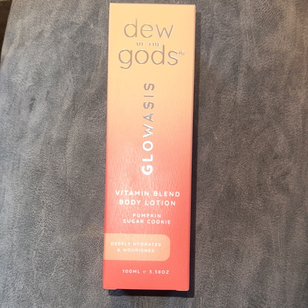 Dew of the Gods Glowasis Vitamin Blend Body Lotion - Pumpkin Sugar Cookie